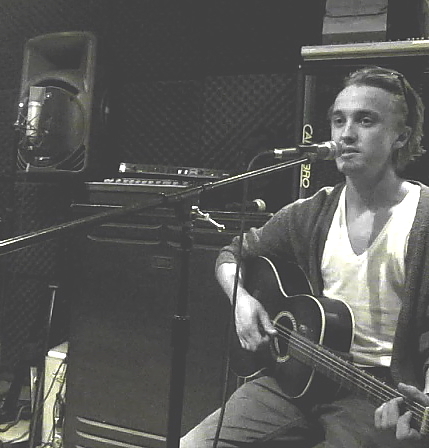 how old is tom felton 2011. Tom also released a new photo
