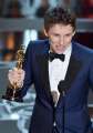 464191200-actor-eddie-redmayne-accepts-the-best-actor-gettyimages.jpg