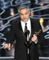 476291083-director-alfonso-cuaron-accepts-the-best-gettyimages.jpg