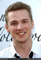 freddie-stroma-hollywood-lifes-11th-young-NWuDqV.jpg